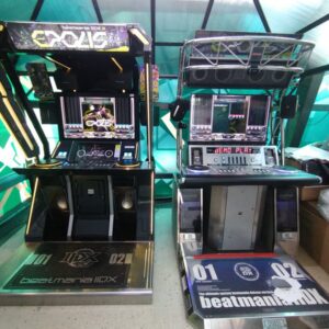 A beatmania IIDX 31 EPOLIS arcade cabinet